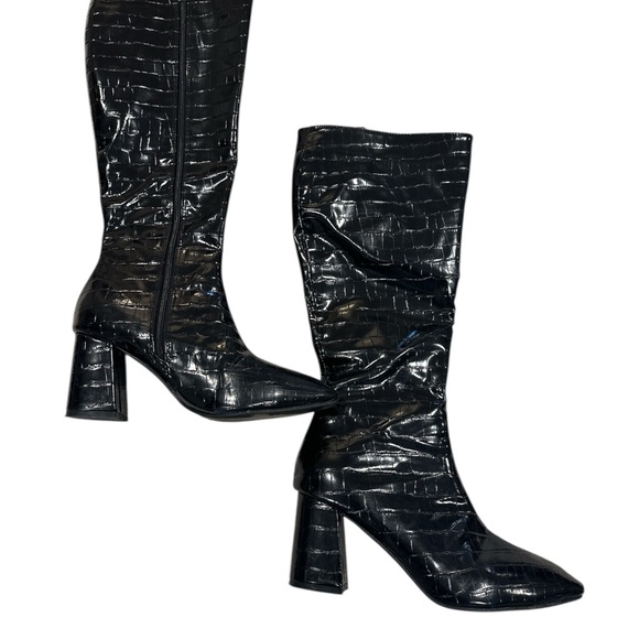 SHEIN Glossy Black Croc-Pattern Heeled Boots Size 6 - Picture 3 of 5